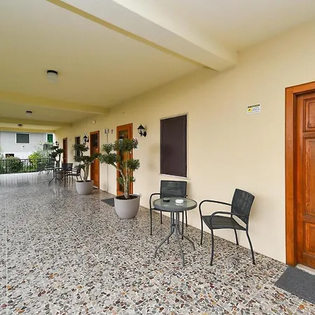 Le Terrazze Su Salo Bed & Breakfast Roe